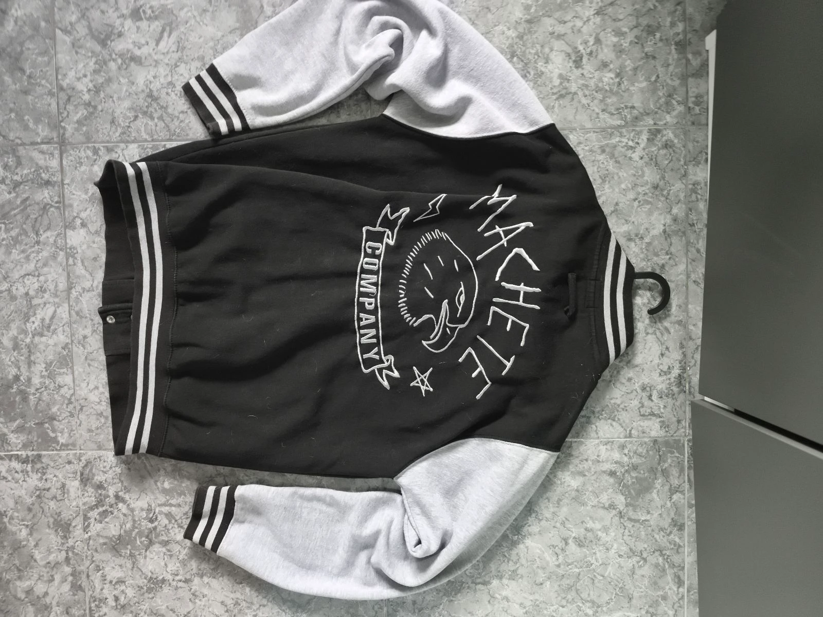 Chaqueta Universitaria Machete Negra/Blanca – Talla M – photo 2